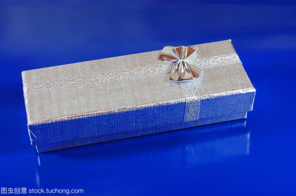 银礼品盒